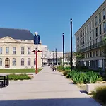La Terrasse De Notre Dame